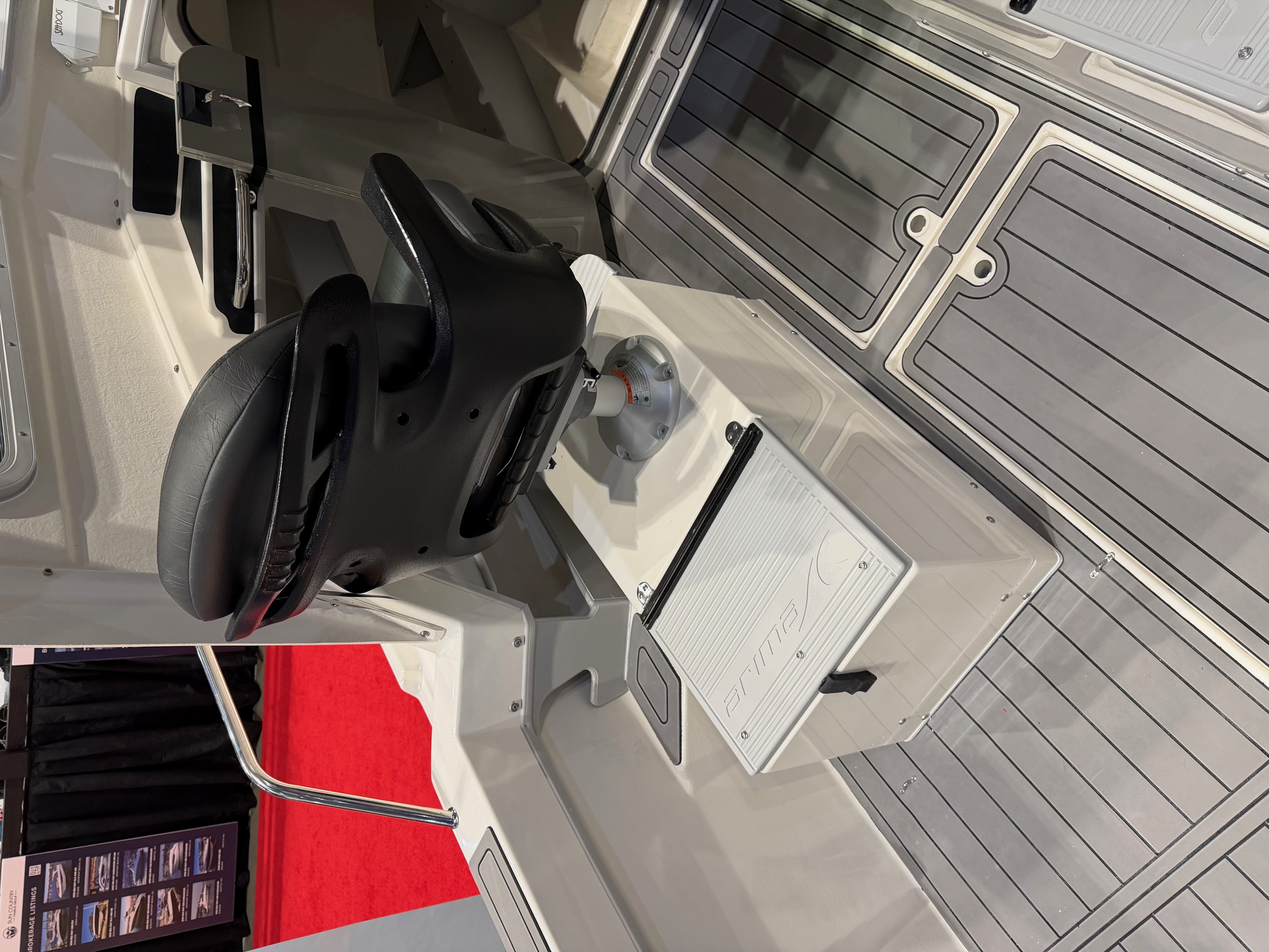 Sea Ranger 19 interior