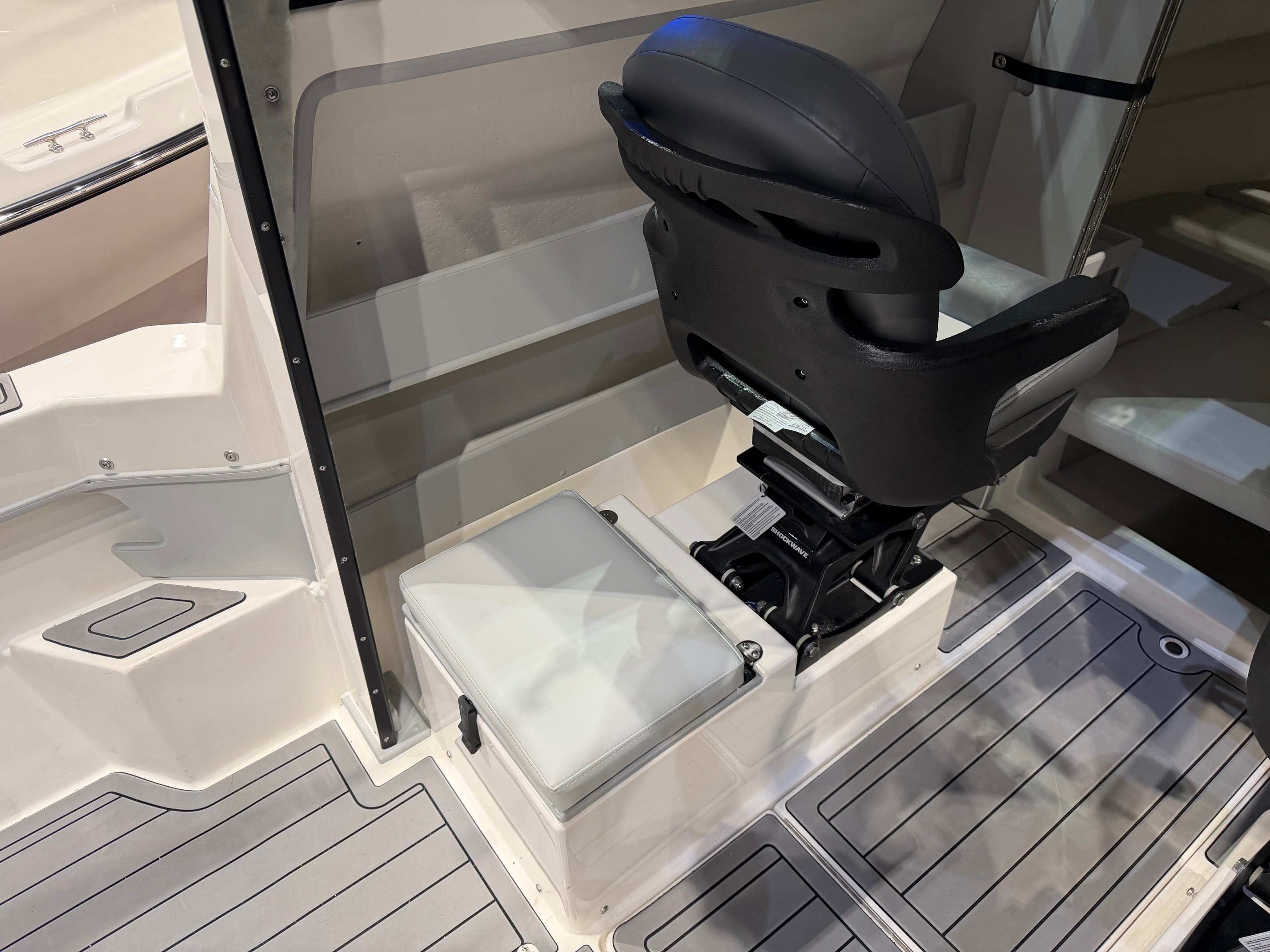 Sea Ranger HT 21 interior